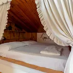 Carol E Bed & Breakfast Tollo