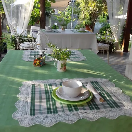 Carol E Bed and breakfast 3*