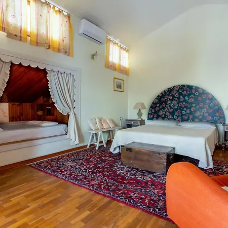 Carol E Bed & Breakfast