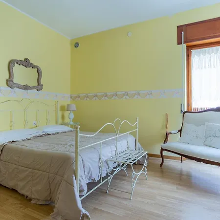 Bed & Breakfast Carol E *