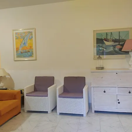 Carol E Bed & Breakfast Tollo