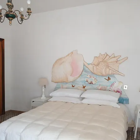 Carol E Bed & Breakfast 3*