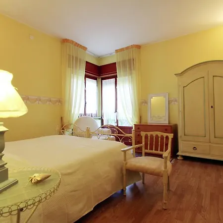 Bed & Breakfast Carol E *