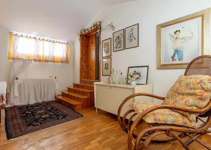 Carol E Bed & Breakfast Tollo