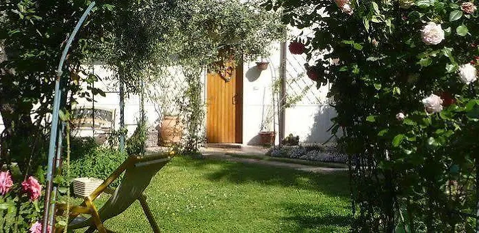 Carol E Bed & Breakfast Tollo